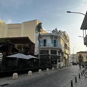 2 Bedroom In Ermou 4 Minute Walk Larnaca
